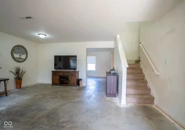 Photo 3 of Single family home for sale at 3714 Rinehall Dr, Indianapolis, IN 46235 | MLS# 22108842 | Listing updated on 2026-09-28