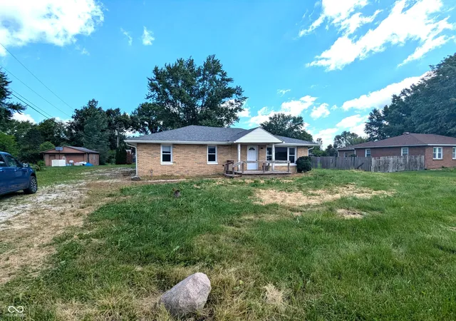 Photo 2 of Single family home for sale at 674 W 300 North, Anderson, IN 46011 | MLS# 22108875 | Listing updated on 2026-08-03