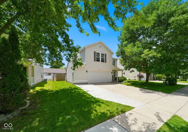 Homes for sale in Fishers, IN | 10167 Holly Berry Cir, Fishers, IN 46038 | MLS# 22108885
