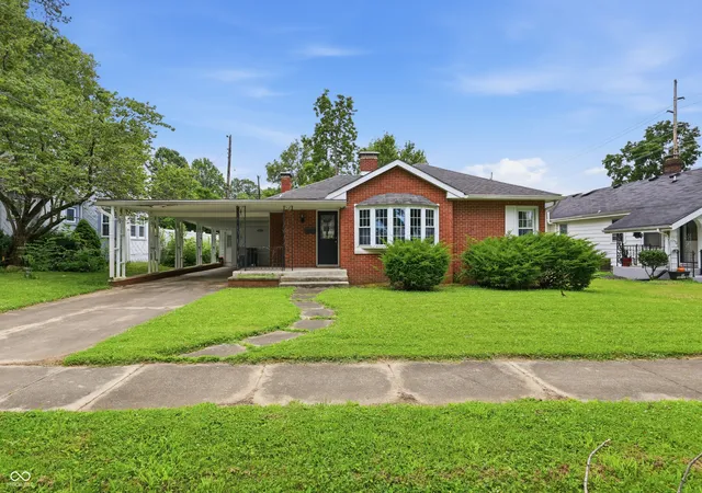 1st image of 111 Fairfield Dr, Shelbyville, IN 46176 | MLS# 22108889