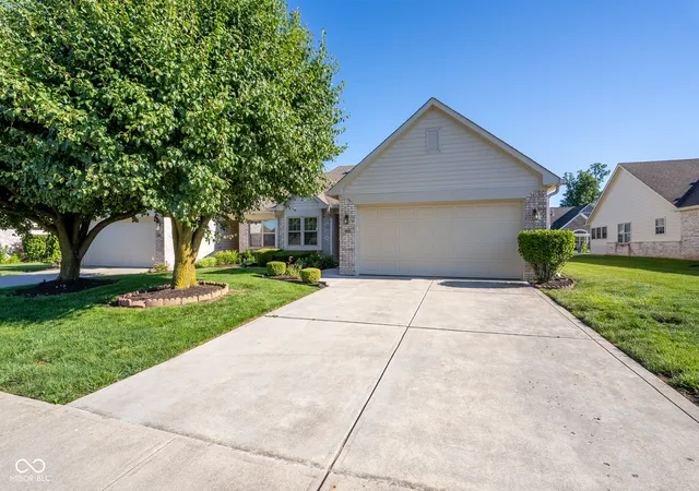 2nd image of 1698 Fairfield Cir, Greenfield, IN 46140 | MLS# 22108892