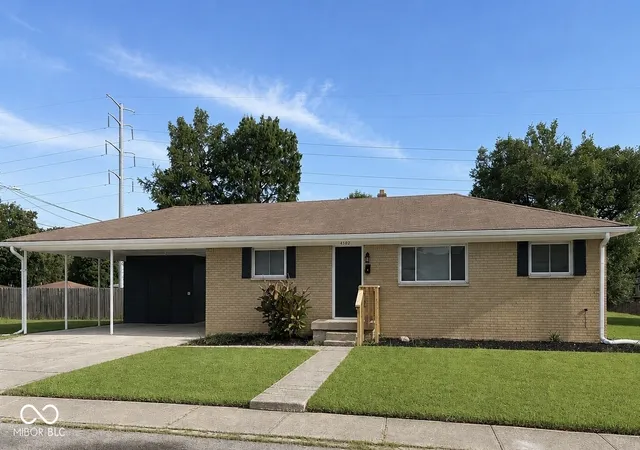 Photo 1 of Sale Pending at 4302 N Audubon Rd, Indianapolis, IN 46226 | MLS# 22108894 | Listing updated on 2026-09-30