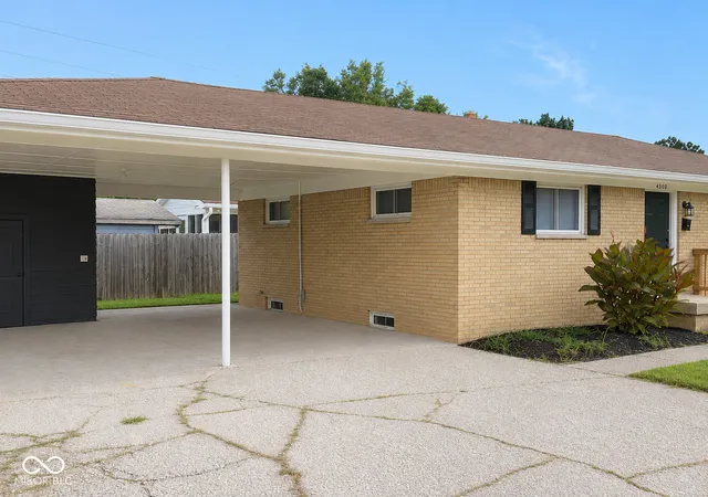 Photo 2 of Sale Pending at 4302 N Audubon Rd, Indianapolis, IN 46226 | MLS# 22108894 | Listing updated on 2026-09-30