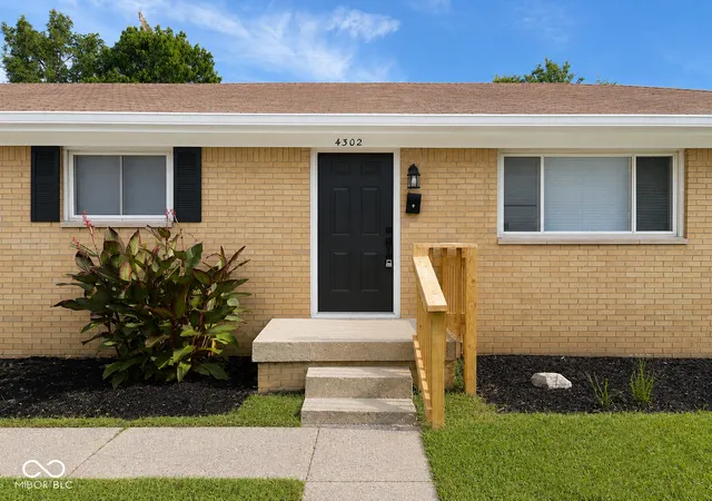 Photo 3 of Sale Pending at 4302 N Audubon Rd, Indianapolis, IN 46226 | MLS# 22108894 | Listing updated on 2026-09-30