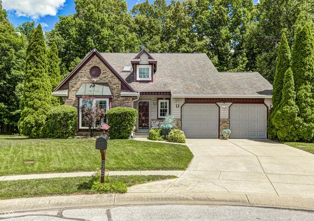1st image of 275 Inland Cir, Avon, IN 46123 | MLS# 22108901