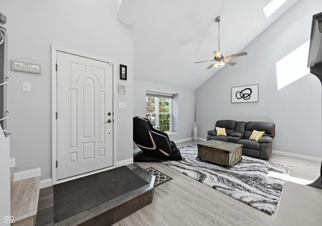 4th image of 275 Inland Cir, Avon, IN 46123 | MLS# 22108901