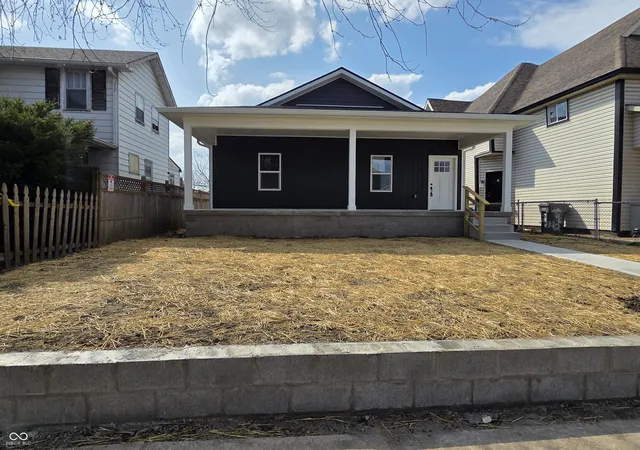 1st image of 910 Marion Ave, Indianapolis, IN 46221 | MLS# 22108906