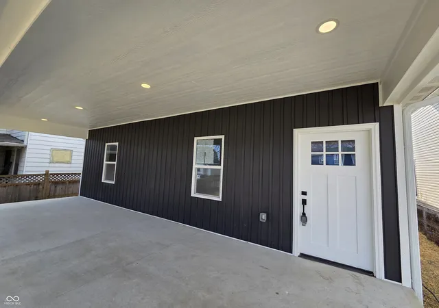 2nd image of 910 Marion Ave, Indianapolis, IN 46221 | MLS# 22108906