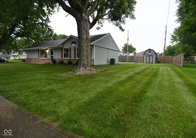 2nd image of 197 Depot Ct, Bargersville, IN 46106 | MLS# 22108917