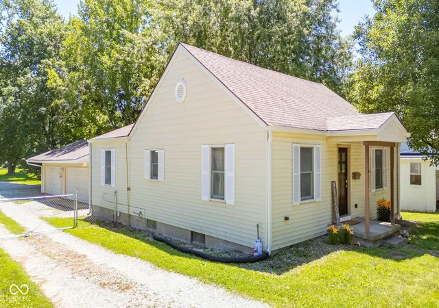 Homes for sale in Middletown, IN | 421 Columbia Ave, Middletown, IN 47356 | MLS# 22108925