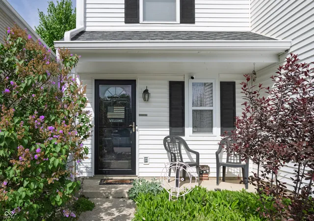 Homes for sale in Greenwood, IN | 2154 Summer Breeze Wy, Greenwood, IN 46143 | MLS# 22108950