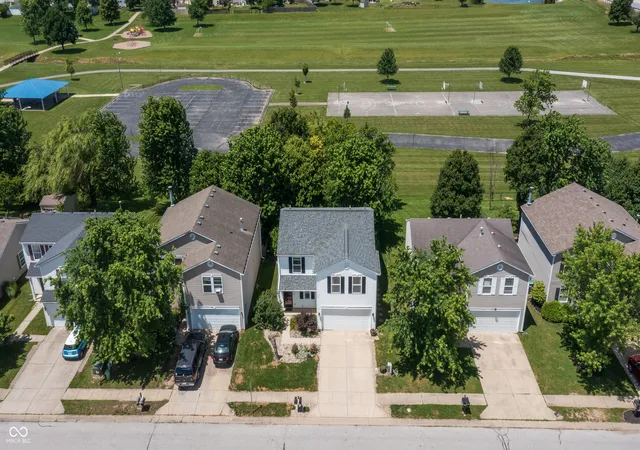 Homes for sale in Greenwood, IN | 2154 Summer Breeze Wy, Greenwood, IN 46143 | MLS# 22108950