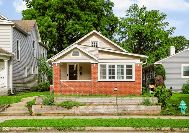 Photo 4 of Sale Pending at 4142 Rookwood Ave, Indianapolis, IN 46208 | MLS# 22108957 | Listing updated on 2026-08-24