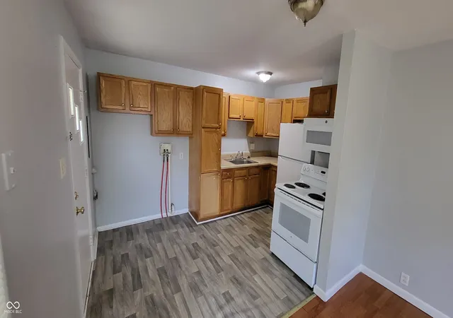Photo 4 of House for sale at 3964 N Lesley Ave, Indianapolis, IN 46226 | MLS# 22108960 | Listing updated on 2026-09-04