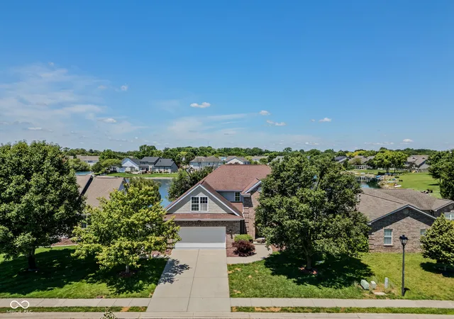 2nd image of 4420 Princeton Park Dr, Columbus, IN 47201 | MLS# 22108977