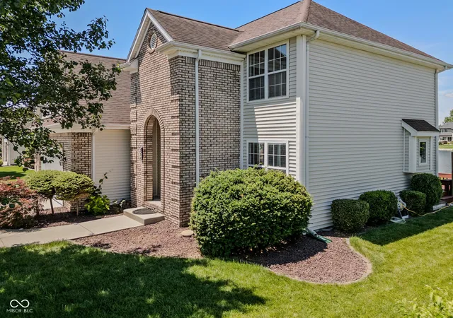 5th image of 4420 Princeton Park Dr, Columbus, IN 47201 | MLS# 22108977