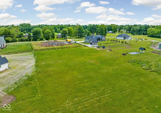 2nd image of 5872 Gibbs Rd, Plainfield, IN 46168 | MLS# 22108979