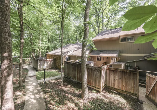 3rd image of 3824 Wilderness Trl, Indianapolis, IN 46237 | MLS# 22109020