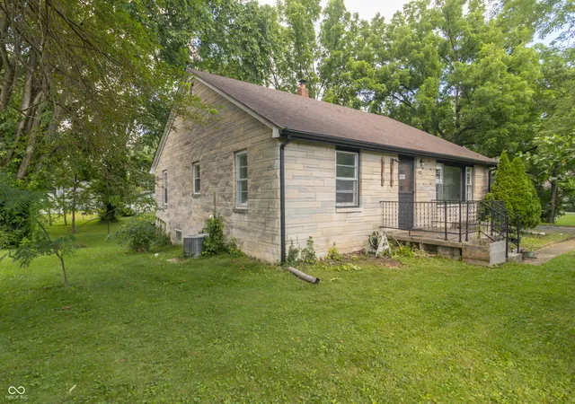 Photo 2 of Sale Pending at 414 N Church St, Brooklyn, IN 46111 | MLS# 22109048 | Listing updated on 2026-08-07