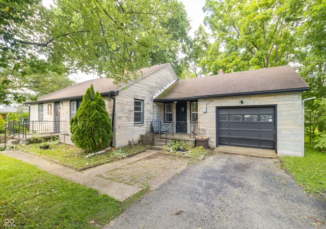 Photo 3 of Sale Pending at 414 N Church St, Brooklyn, IN 46111 | MLS# 22109048 | Listing updated on 2026-08-07