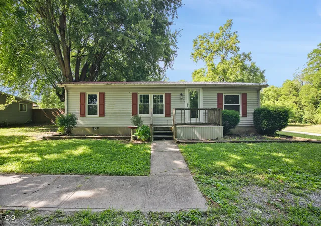 Homes for sale in Carthage, IN | 111 W Henley St, Carthage, IN 46115 | MLS# 22109060
