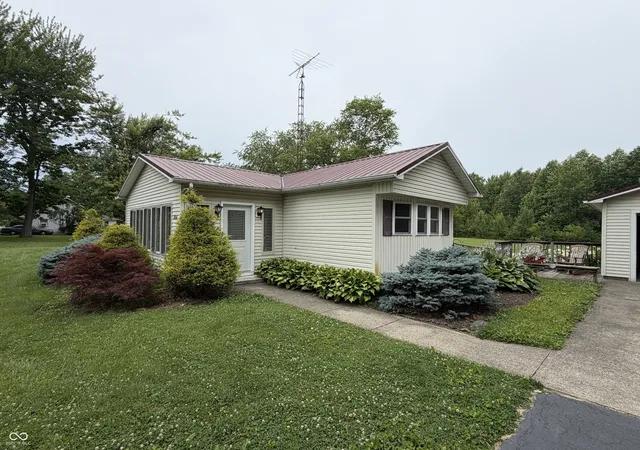Homes for sale in Sulphur Springs, IN | 204 Spring, Sulphur Springs, IN 47388 | MLS# 22109071