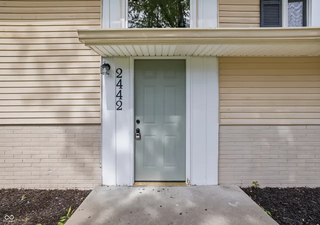 Photo 3 of Single family home for sale at 2442 Morning Star Dr, Indianapolis, IN 46229 | MLS# 22109076 | Listing updated on 2026-10-08