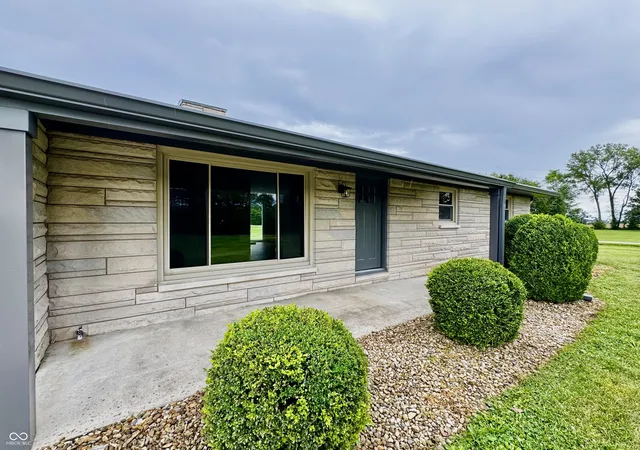 Homes for sale in Seymour, IN | 9508 E County Road 700 N, Seymour, IN 47274 | MLS# 22109091