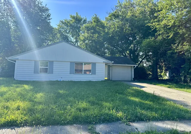 Photo 2 of Single family home for sale at 3921 Malibu Dr, Indianapolis, IN 46226 | MLS# 22109124 | Listing updated on 2026-07-27