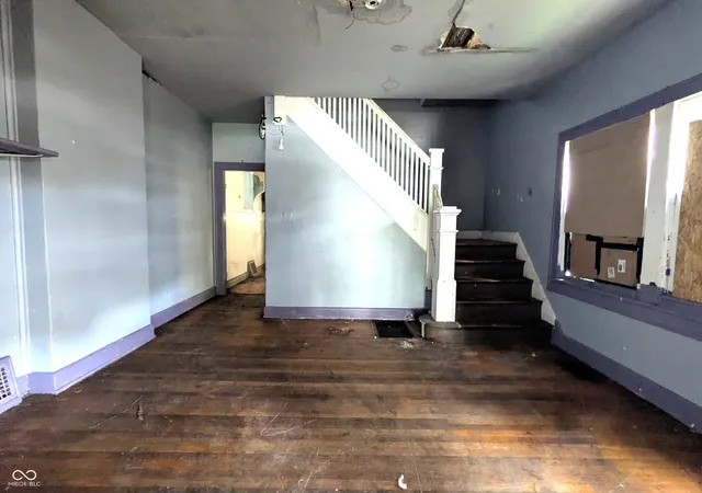 Photo 2 of Sale Pending at 48 S Ewing St, Indianapolis, IN 46201 | MLS# 22109134 | Listing updated on 2026-09-14