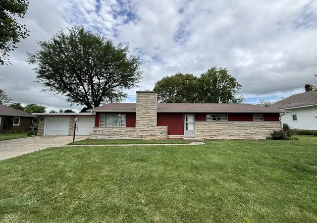 1st image of 324 Hillcrest Ave, Batesville, IN 47006 | MLS# 22109183