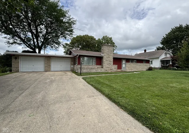 2nd image of 324 Hillcrest Ave, Batesville, IN 47006 | MLS# 22109183