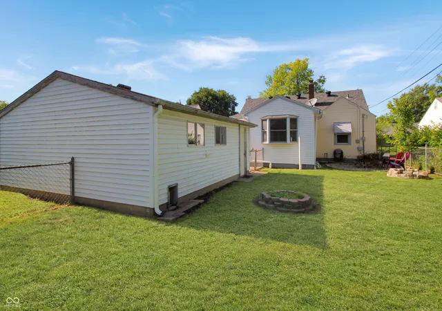 Homes for sale in Anderson, IN | 351 W 37th St, Anderson, IN 46013 | MLS# 22109204