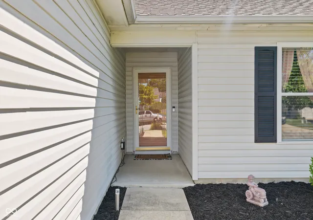 Homes for sale in Kokomo, IN | 4032 Springmill Dr, Kokomo, IN 46902 | MLS# 22109225