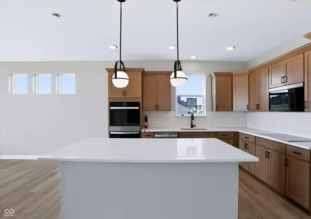 Photo 4 of Single family home for sale at 6757 Thresher Pass, Mc Cordsville, IN 46055 | MLS# 22109253 | Listing updated on 2026-10-26