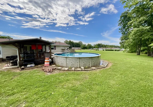 Photo 4 of Sale Pending at 67 S Sunnyside Ln, Spencer, IN 47460 | MLS# 22109263 | Listing updated on 2026-09-02