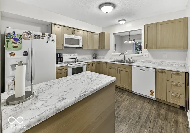 4th image of 3308 Montgomery Dr, Indianapolis, IN 46227 | MLS# 22109273