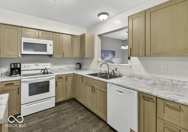 5th image of 3308 Montgomery Dr, Indianapolis, IN 46227 | MLS# 22109273