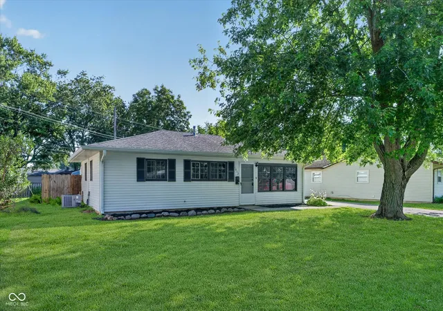 Homes for sale in Lebanon, IN | 1012 Fenley Dr, Lebanon, IN 46052 | MLS# 22109295