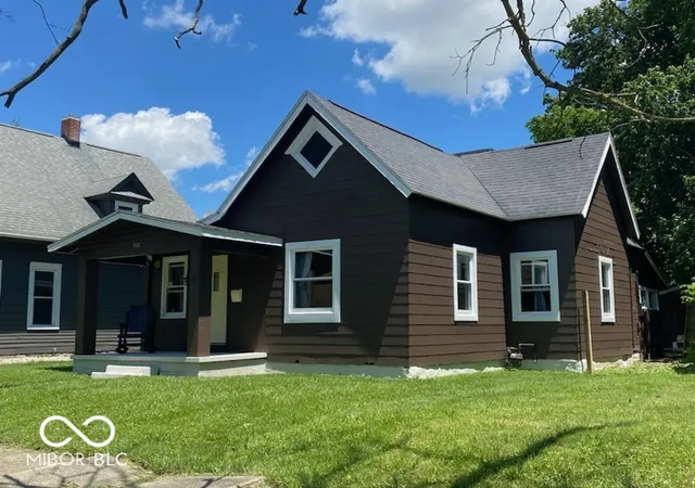 Photo 3 of Single family home for sale at 110 N G St, Marion, IN 46952 | MLS# 22109303 | Listing updated on 2026-09-26