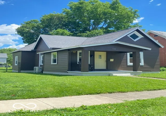 Photo 3 of Single family home for sale at 110 N G St, Marion, IN 46952 | MLS# 22109303 | Listing updated on 2026-09-26