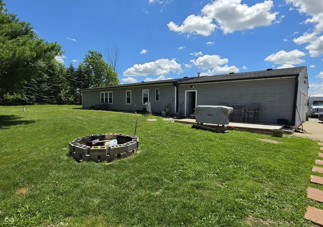 Photo 3 of Sale Pending at 1408 E 600 North, Whiteland, IN 46184 | MLS# 22109304 | Listing updated on 2026-08-21