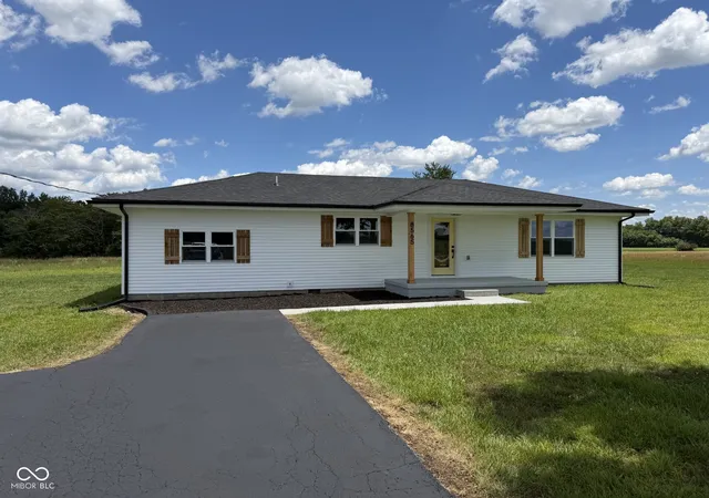 Homes for sale in Austin, IN | 8565 S County Road 950 E, Austin, IN 47102 | MLS# 22109322