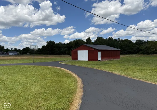 Homes for sale in Austin, IN | 8565 S County Road 950 E, Austin, IN 47102 | MLS# 22109322