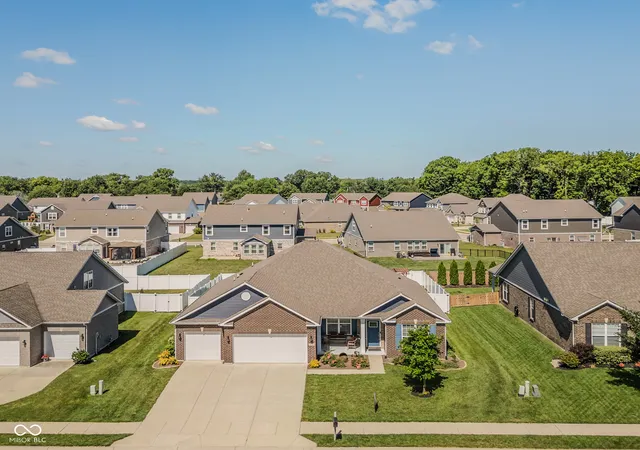 4th image of 3254 S Ansley Dr, New Palestine, IN 46163 | MLS# 22109350