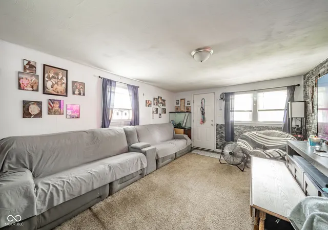 3rd image of 621 W Central Ave, Greensburg, IN 47240 | MLS# 22109364