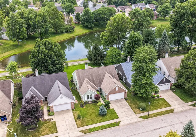 5th image of 10539 Prestbury Dr, Indianapolis, IN 46236 | MLS# 22109371
