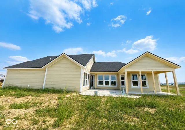 Photo 2 of Single family home for sale at 8811 Constitution Trl, Brownsburg, IN 46112 | MLS# 22109377 | Listing updated on 2026-10-01
