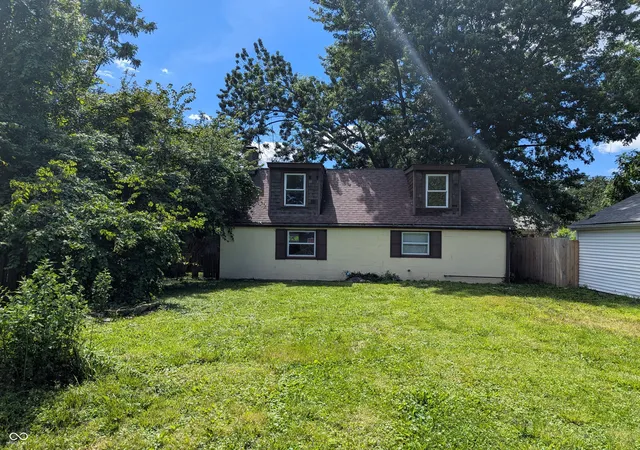 1st image of 310 S Vine St, Indianapolis, IN 46241 | MLS# 22109407