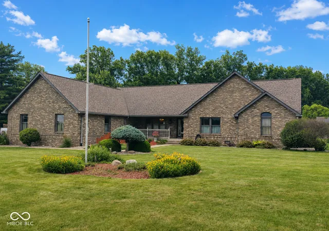 Homes for sale in Elwood, IN | 8709 W 1400 N, Elwood, IN 46036 | MLS# 22109425